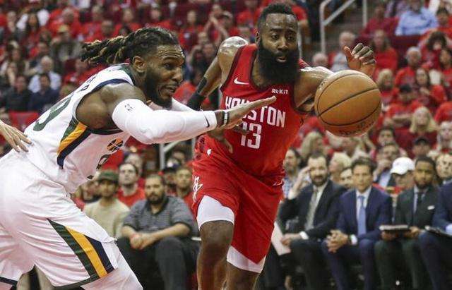  米切尔首节火力全开骑士击溃尼克斯队  