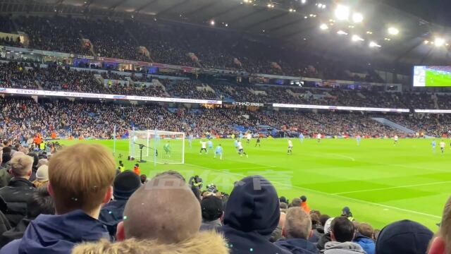  达姆施塔特主场氛围火爆，球迷助威催生战斗力