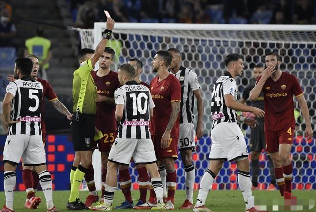  佩莱格里尼定位球破门，罗马德比战平拉齐奥守前三甲