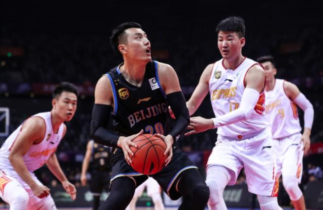  圣保利主场气势如虹，球迷助威声中球队大胜提升士气